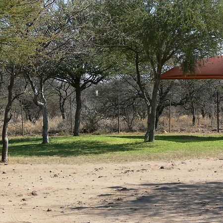 Ombo Rest Camp Hotel Okahandja Bagian luar foto