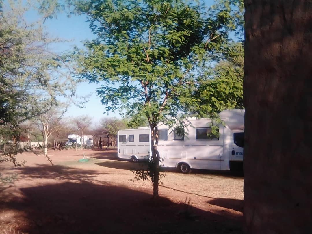 Ombo Rest Camp Hotel Okahandja Bagian luar foto