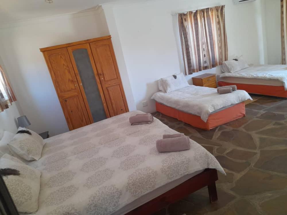 Ombo Rest Camp Hotel Okahandja Bagian luar foto