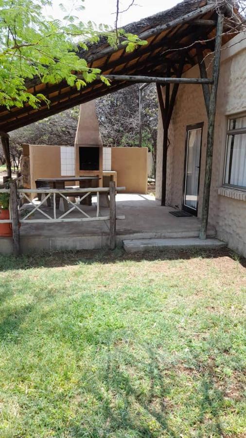 Ombo Rest Camp Hotel Okahandja Bagian luar foto