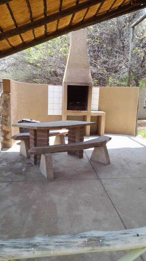 Ombo Rest Camp Hotel Okahandja Ruang foto