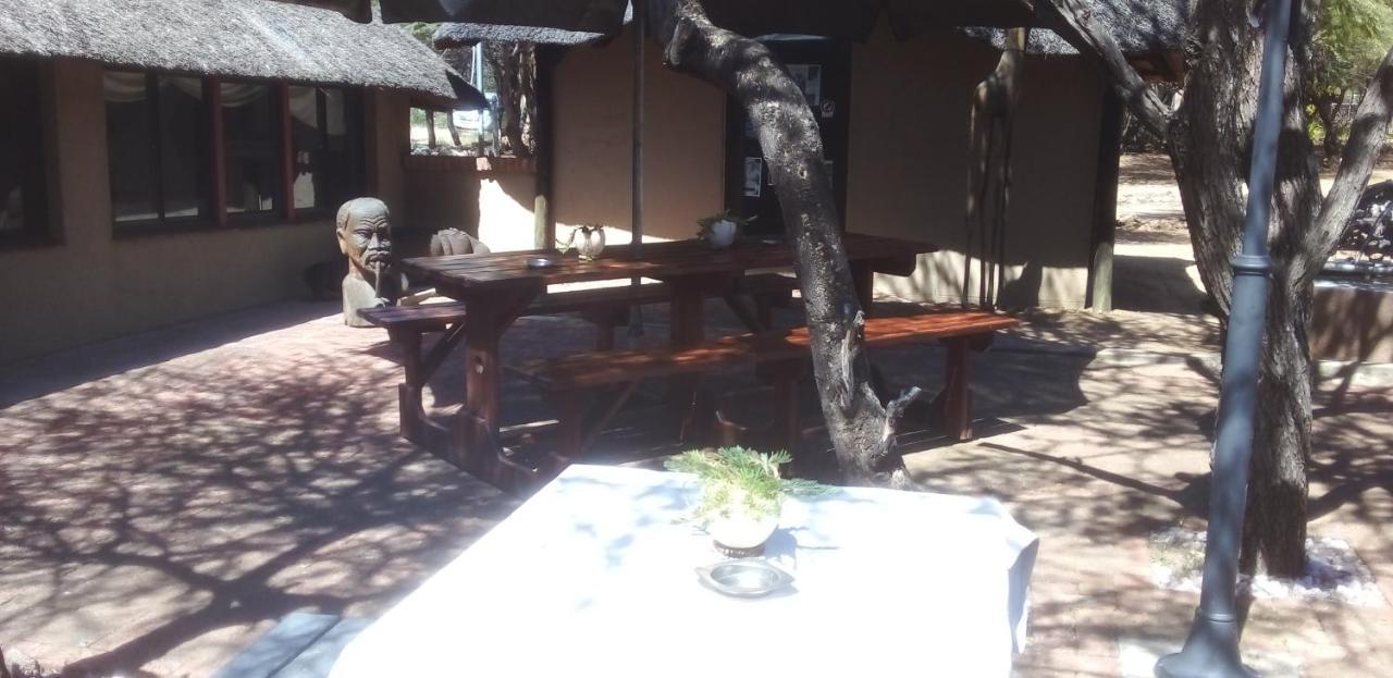 Ombo Rest Camp Hotel Okahandja Bagian luar foto