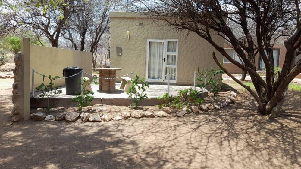 Ombo Rest Camp Hotel Okahandja Ruang foto